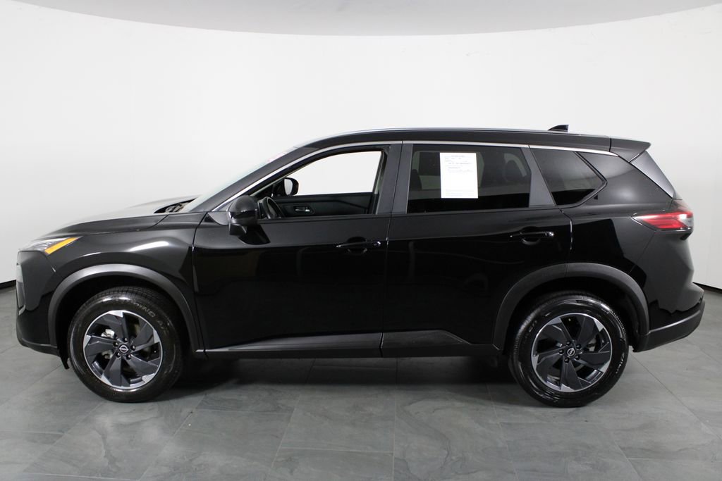 Used 2025 Nissan Rogue SV image 12