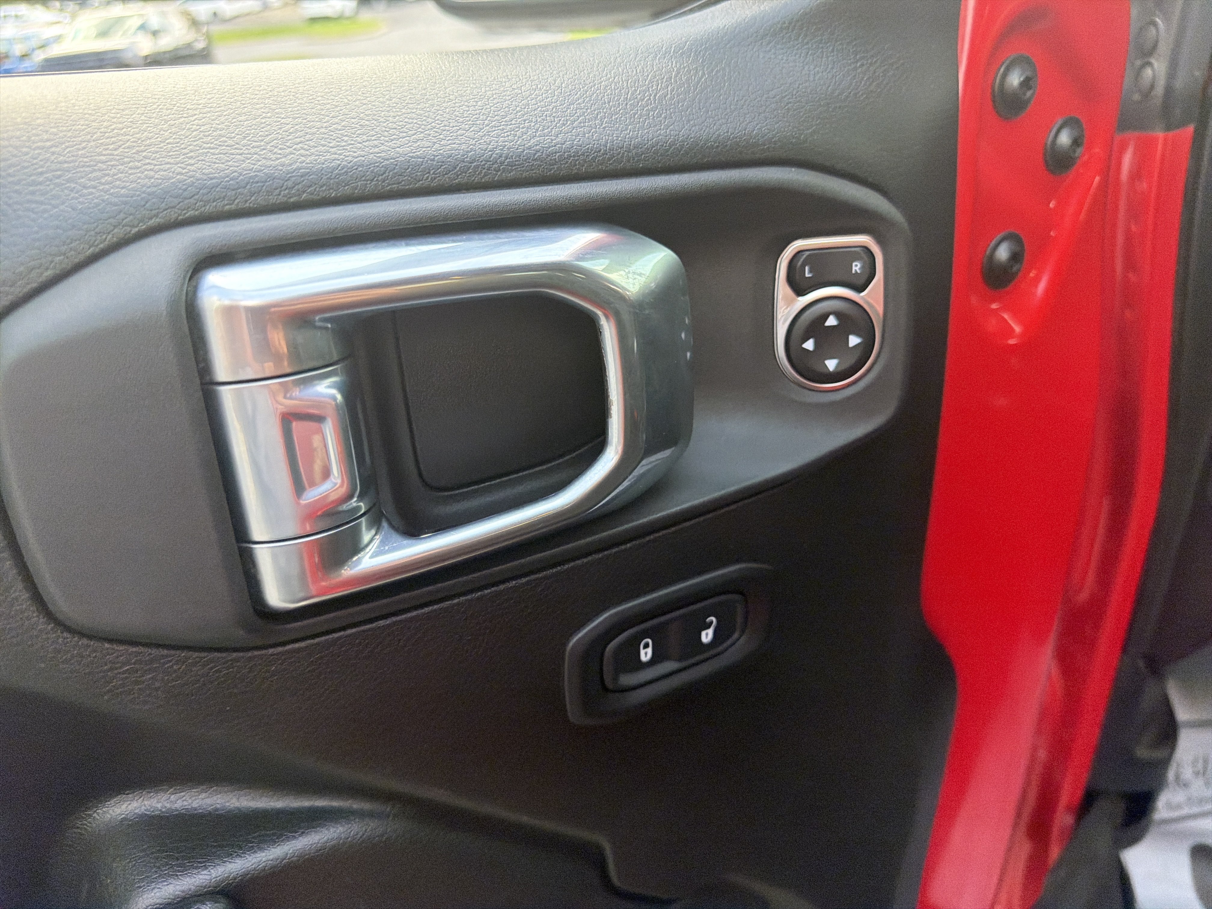 Used 2022 Jeep Wrangler Unlimited Rubicon 4xe AWD/4WD image 16