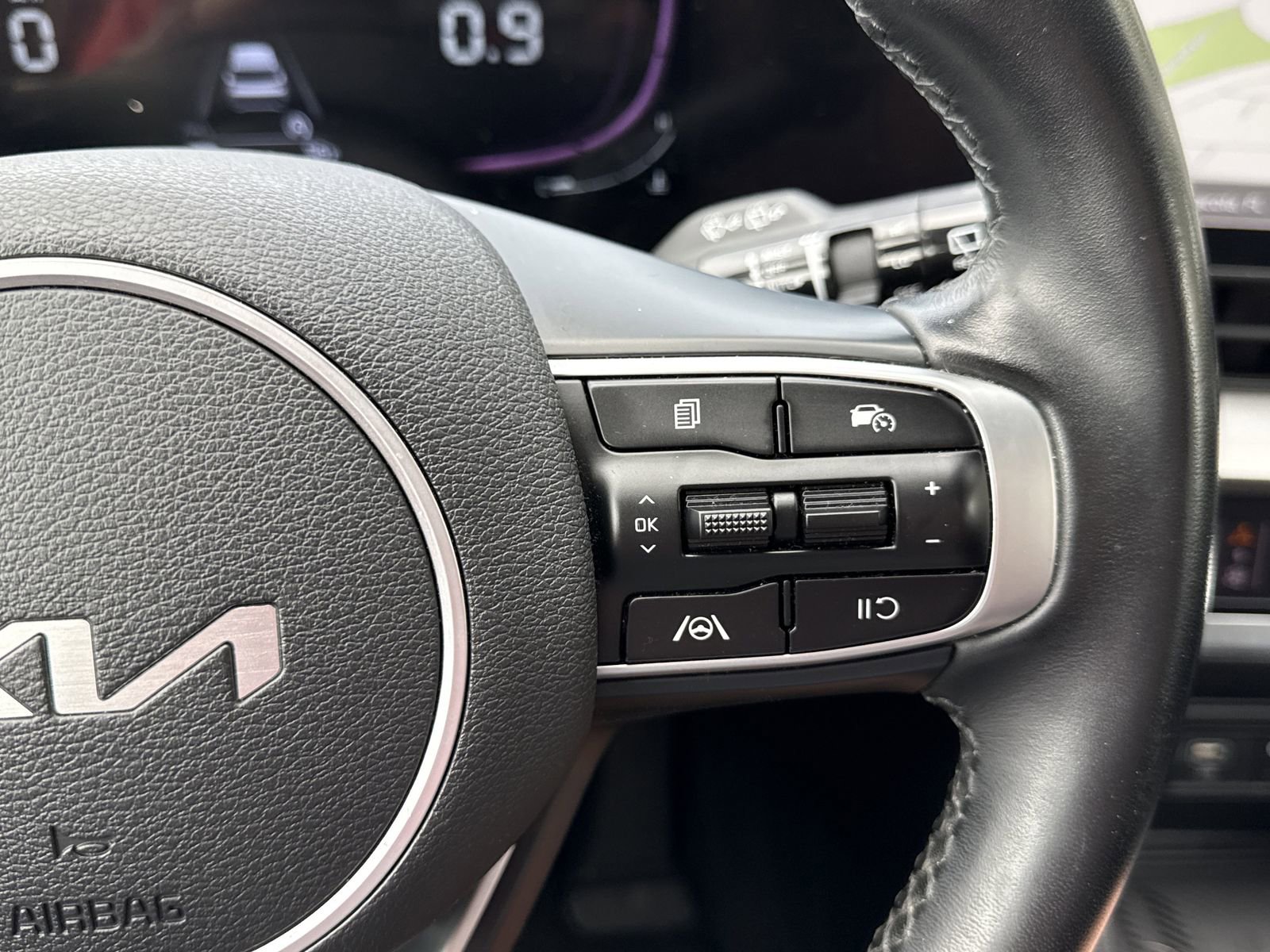 Used 2024 Kia Sportage EX image 22