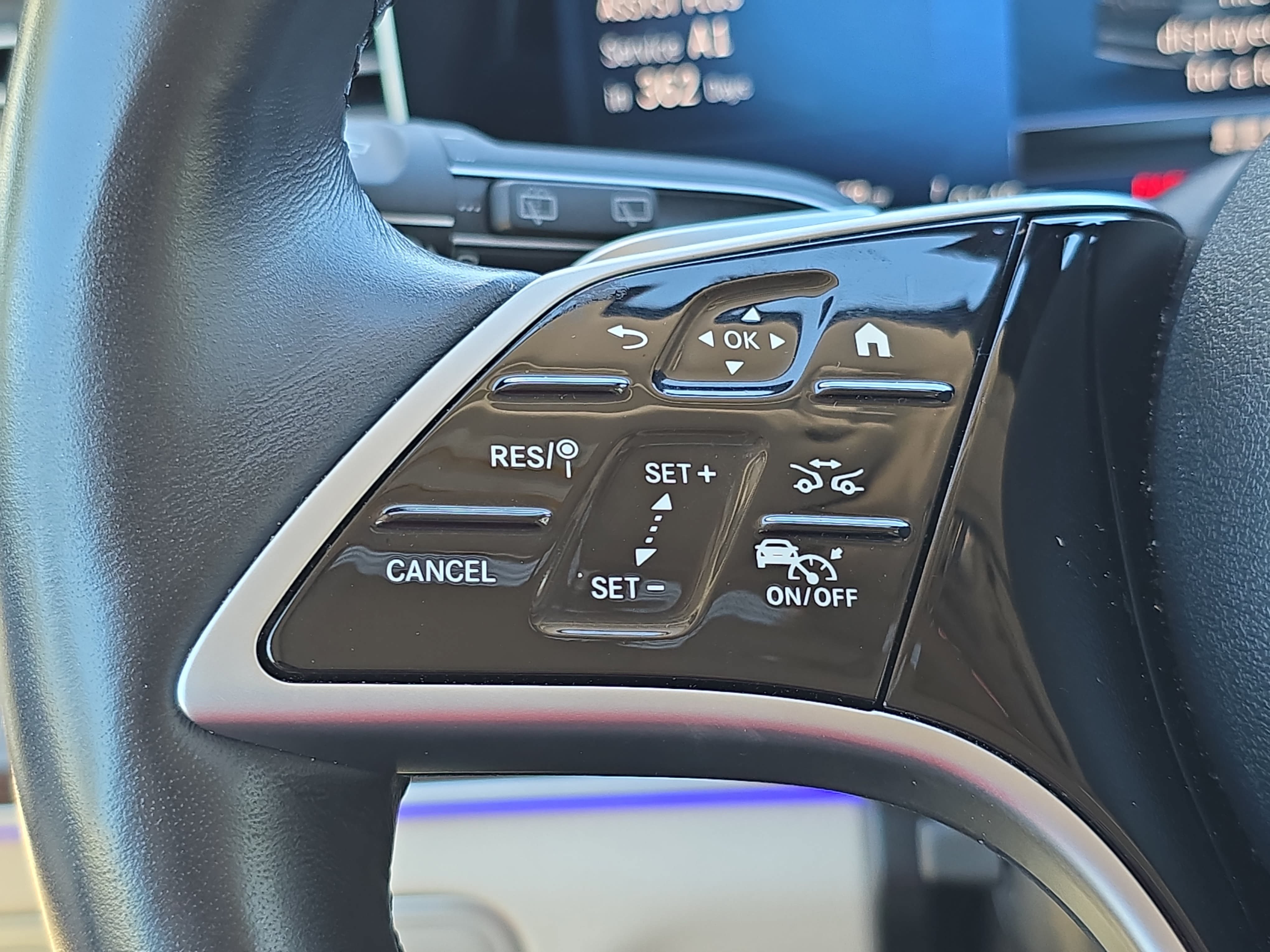 Used 2024 Mercedes-Benz GLE 350 4MATIC image 17