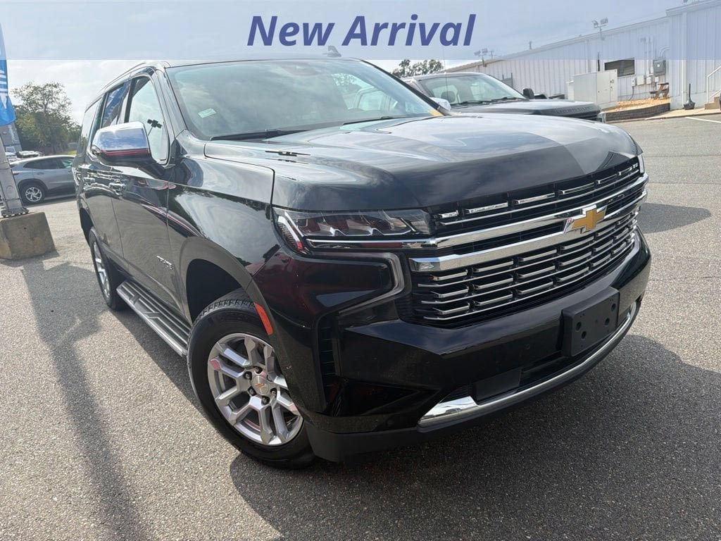 Used 2023 Chevrolet Tahoe Premier AWD/4WD image 2
