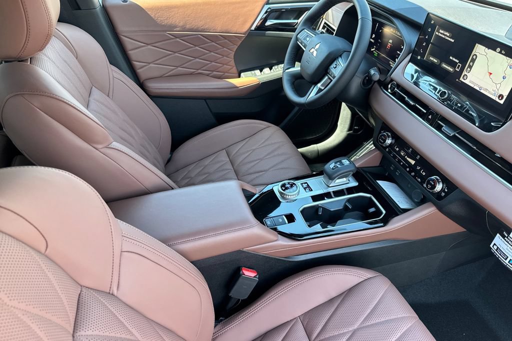 New 2026 Mitsubishi Outlander SEL AWD/4WD image 16