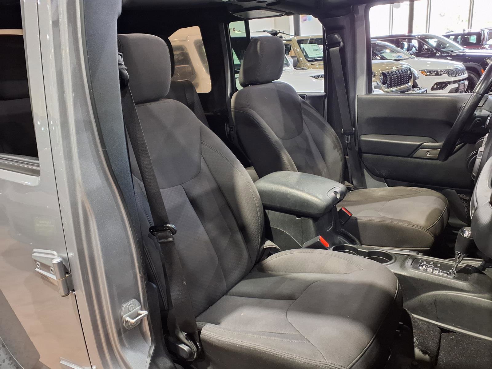 Used 2017 Jeep Wrangler Unlimited Sport w/ Quick Order Package 24S AWD/4WD image 19