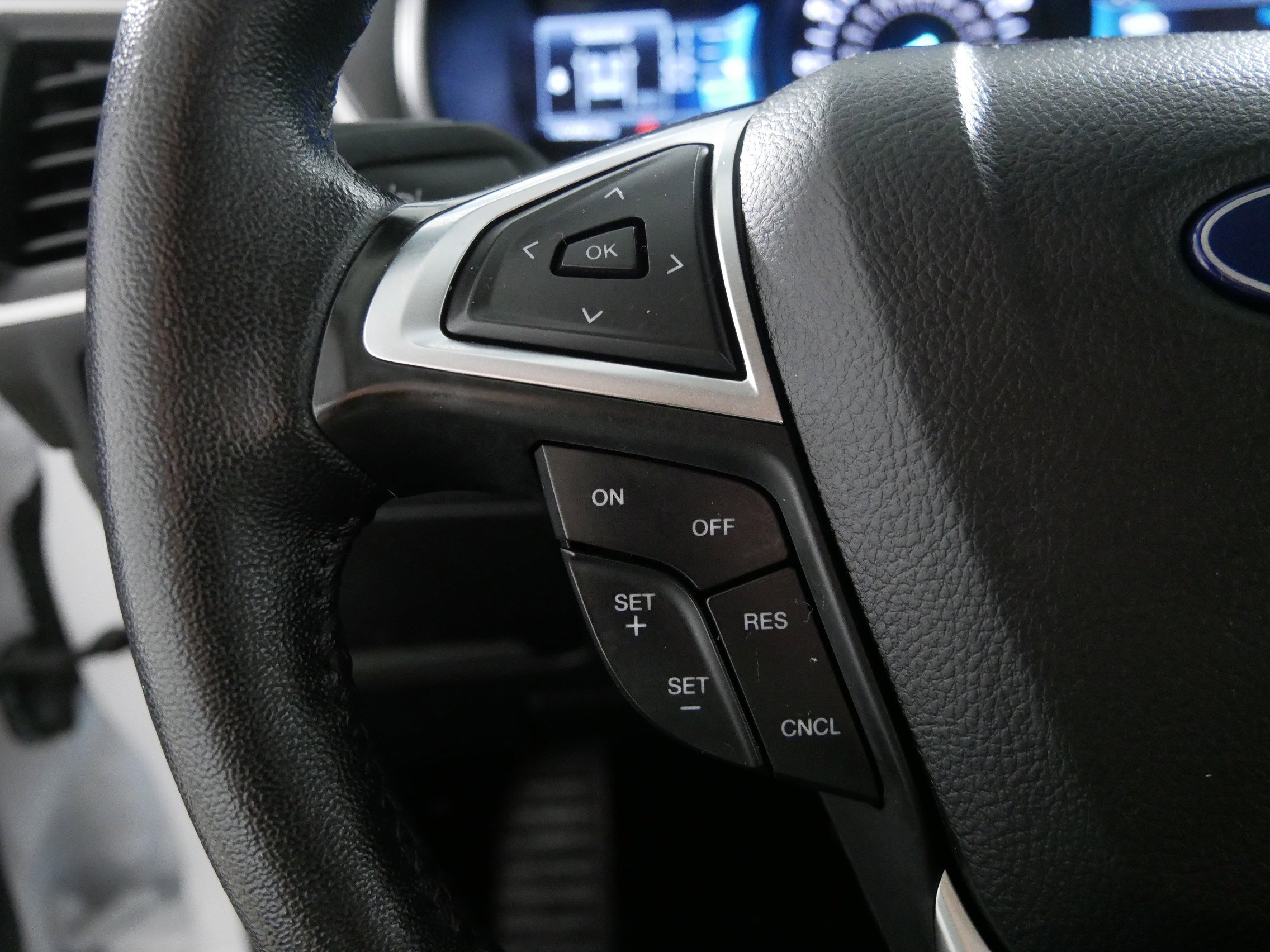 Used 2024 Ford Edge SEL image 27