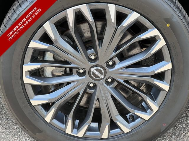 Used 2025 Nissan Rogue SL w/ Tech Package AWD/4WD image 8