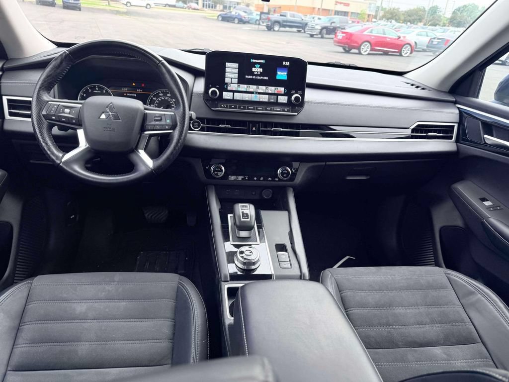 Used 2022 Mitsubishi Outlander SEL Black Edition AWD/4WD image 12