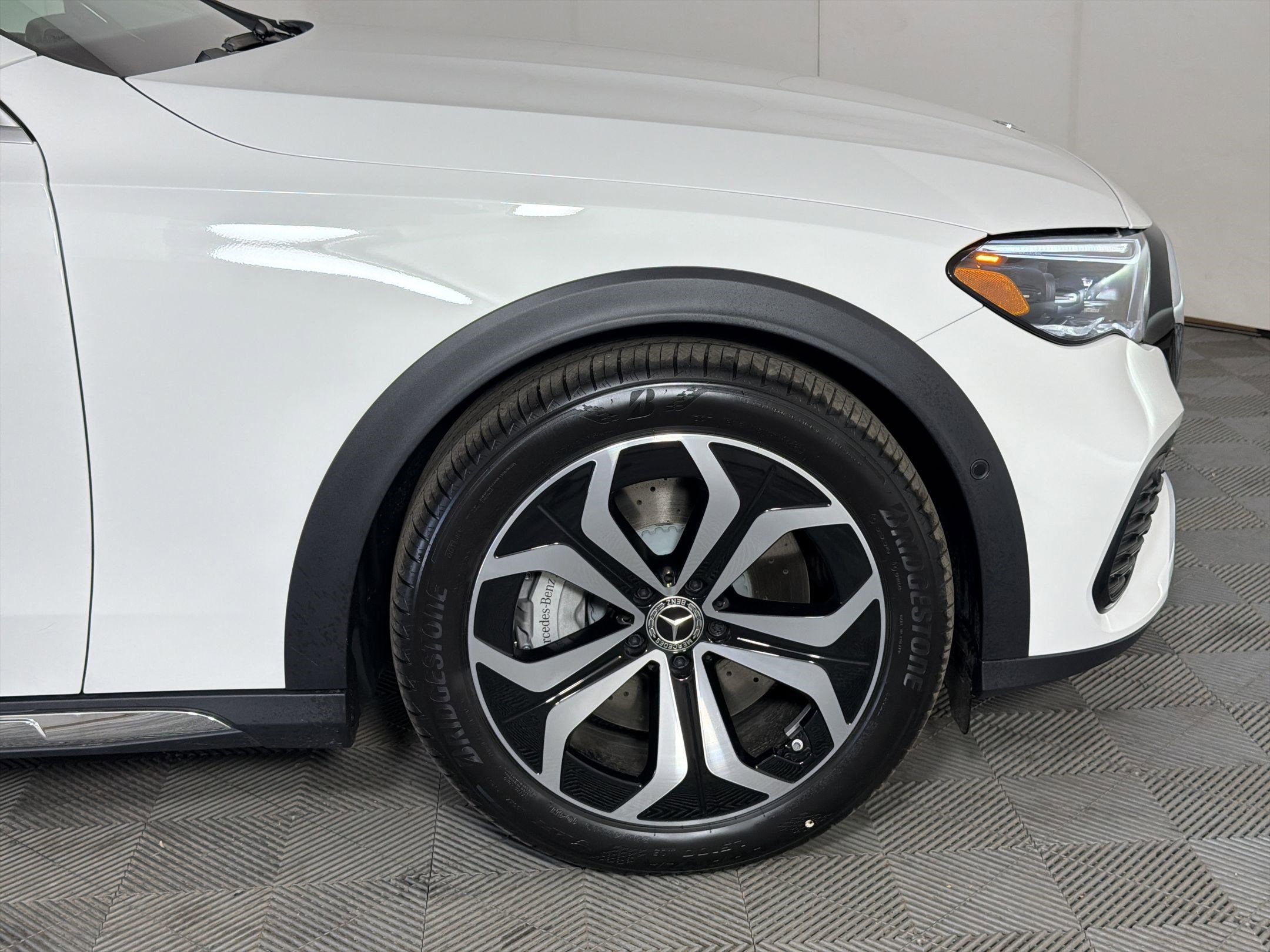 New 2026 Mercedes-Benz E 450 4MATIC All-Terrain Wagon image 12