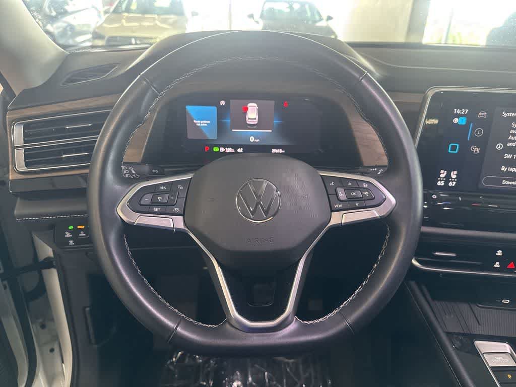 Used 2025 Volkswagen Atlas SE FWD image 14