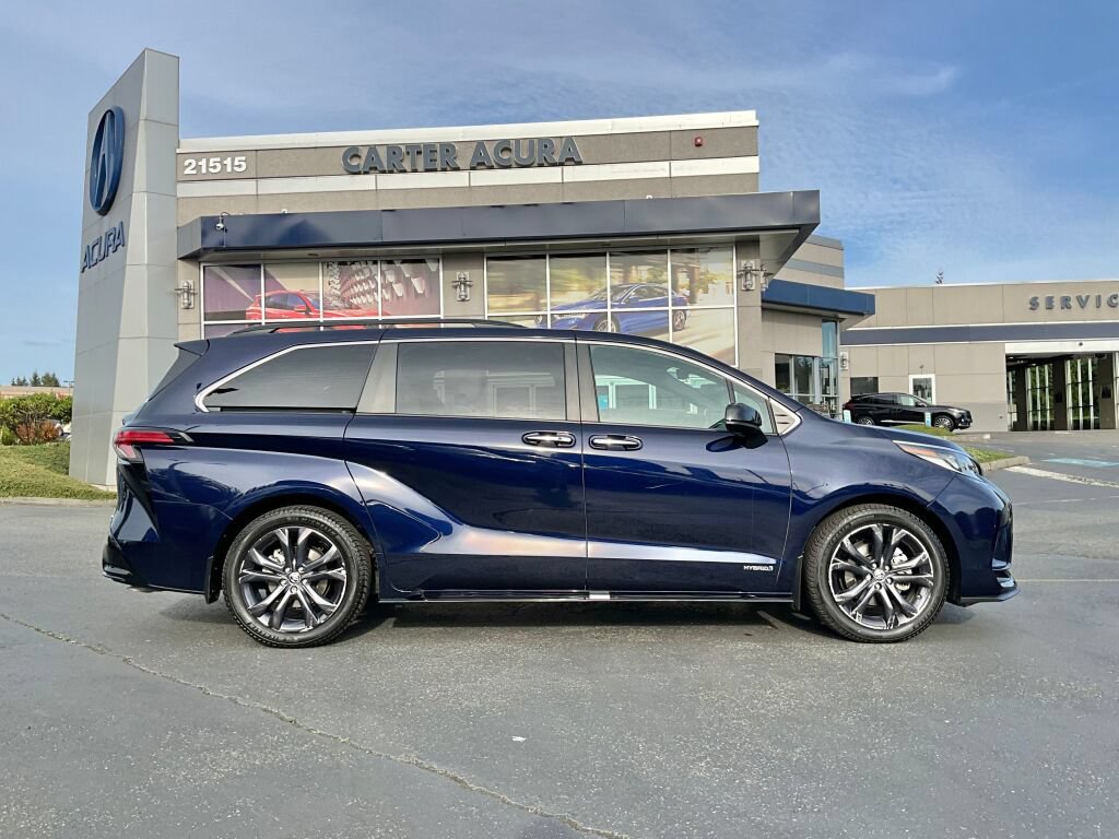 Used 2021 Toyota Sienna XSE FWD image 8