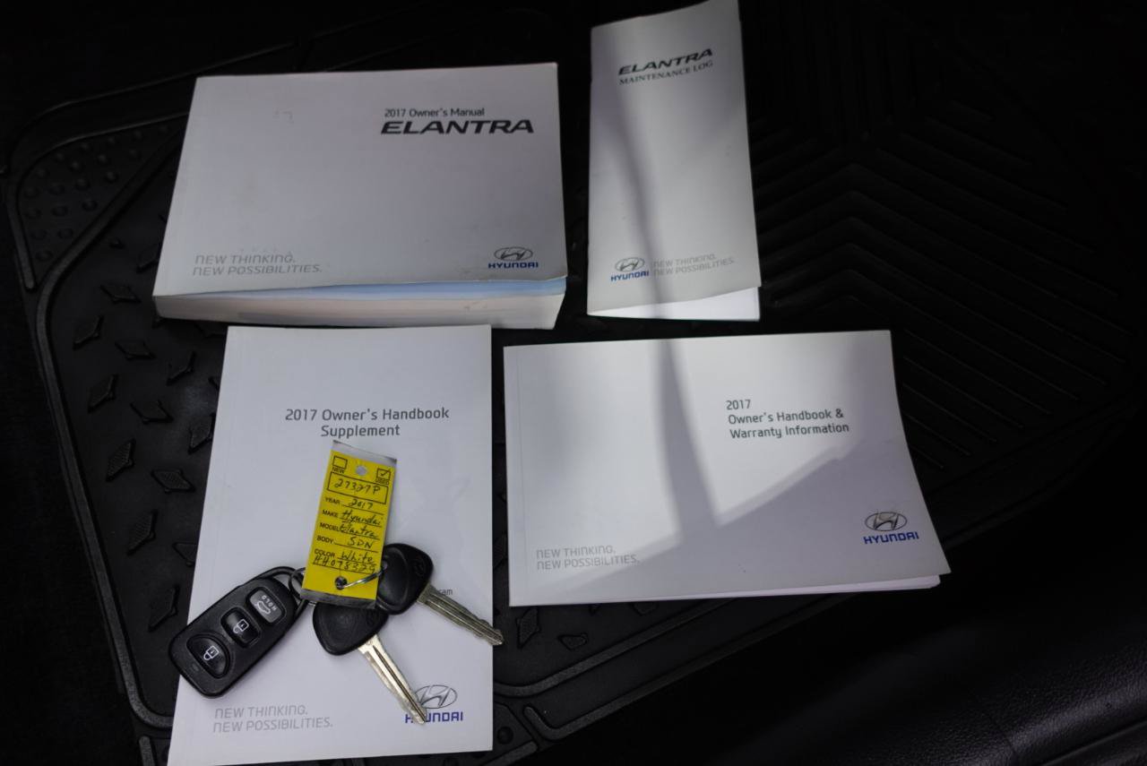 Used 2017 Hyundai Elantra SE FWD image 18