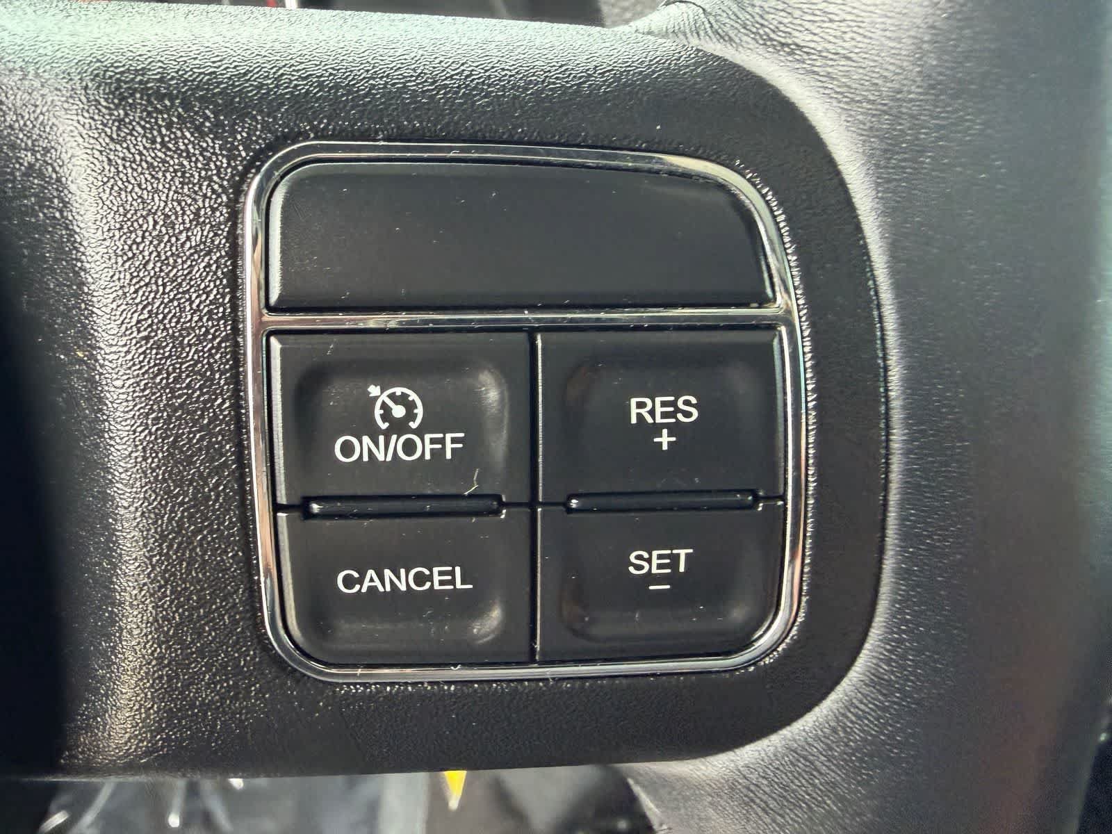 Used 2017 Jeep Wrangler Unlimited Rubicon w/ Connectivity Group AWD/4WD image 20