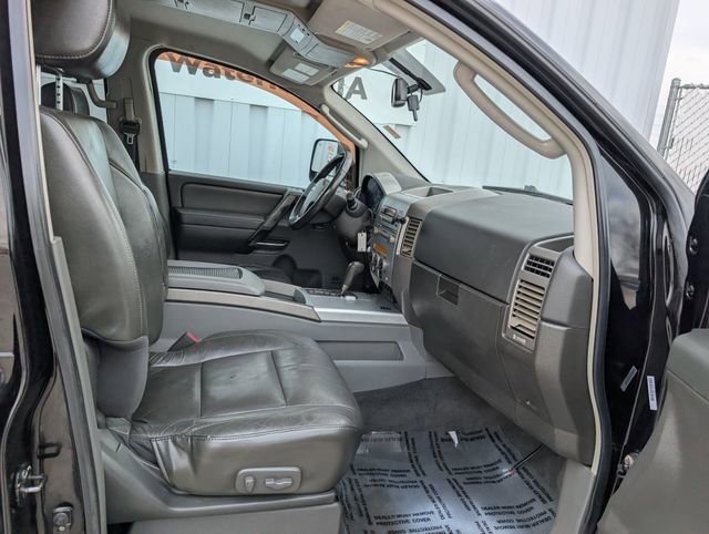 Used 2006 Nissan Titan LE w/ (R02) LE Off-Road Pkg image 30