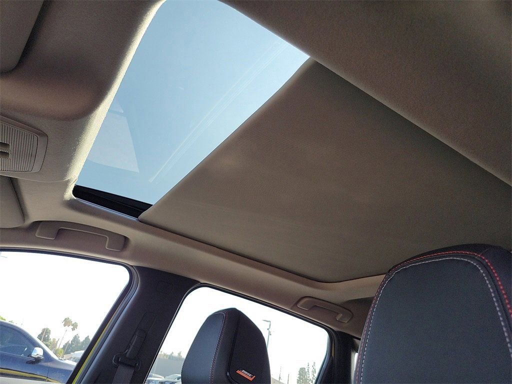 New 2026 Nissan Kicks SR w/ SR Premium Package image 15