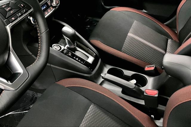 New 2025 Nissan Versa SR w/ Trunk Package image 9