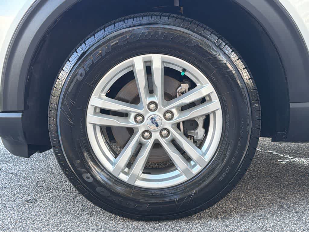 Used 2023 Ford Explorer XLT RWD image 11