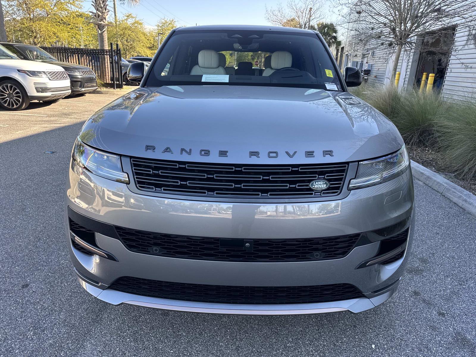 Certified 2025 Land Rover Range Rover Sport Dynamic SE image 8