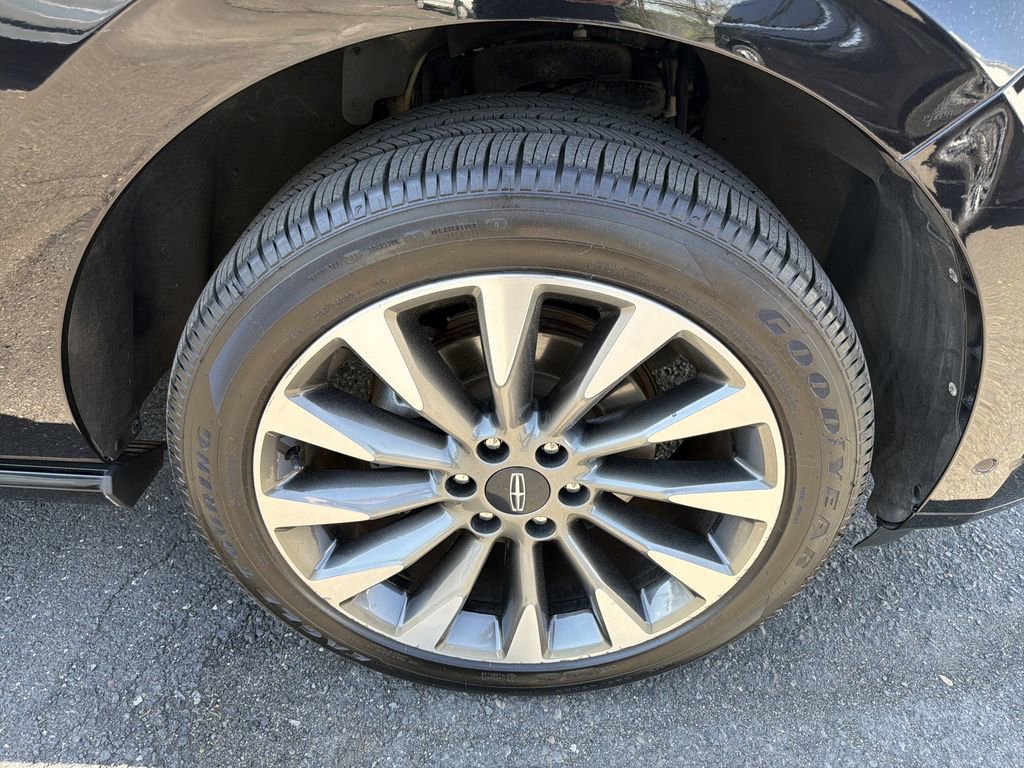 Used 2021 Lincoln Navigator Reserve w/ Luxury Package AWD/4WD image 34