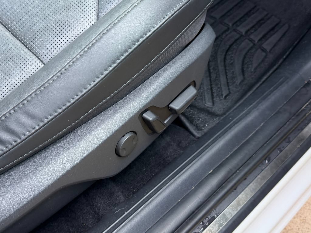 Used 2023 Kia Niro Wave FWD image 16