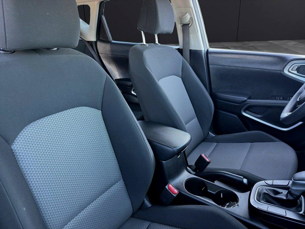 Used 2023 Kia Soul LX w/ Option Group 015 FWD image 11