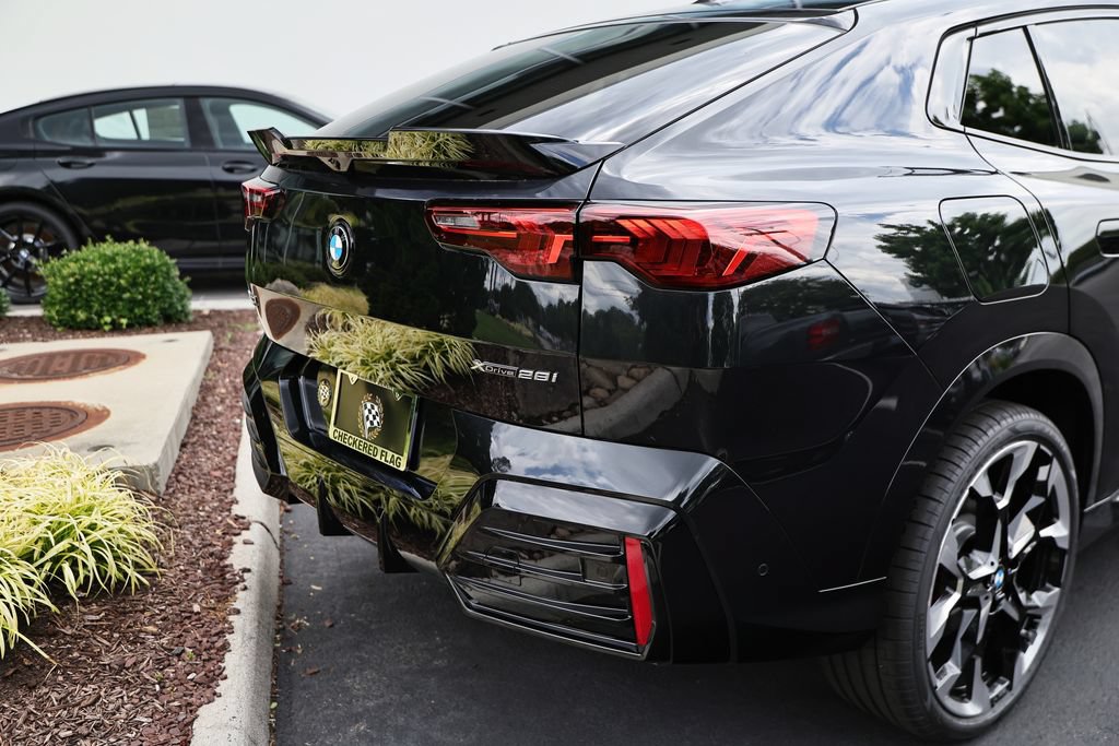 New 2026 BMW X2 xDrive28i w/ Technology Package AWD/4WD image 7