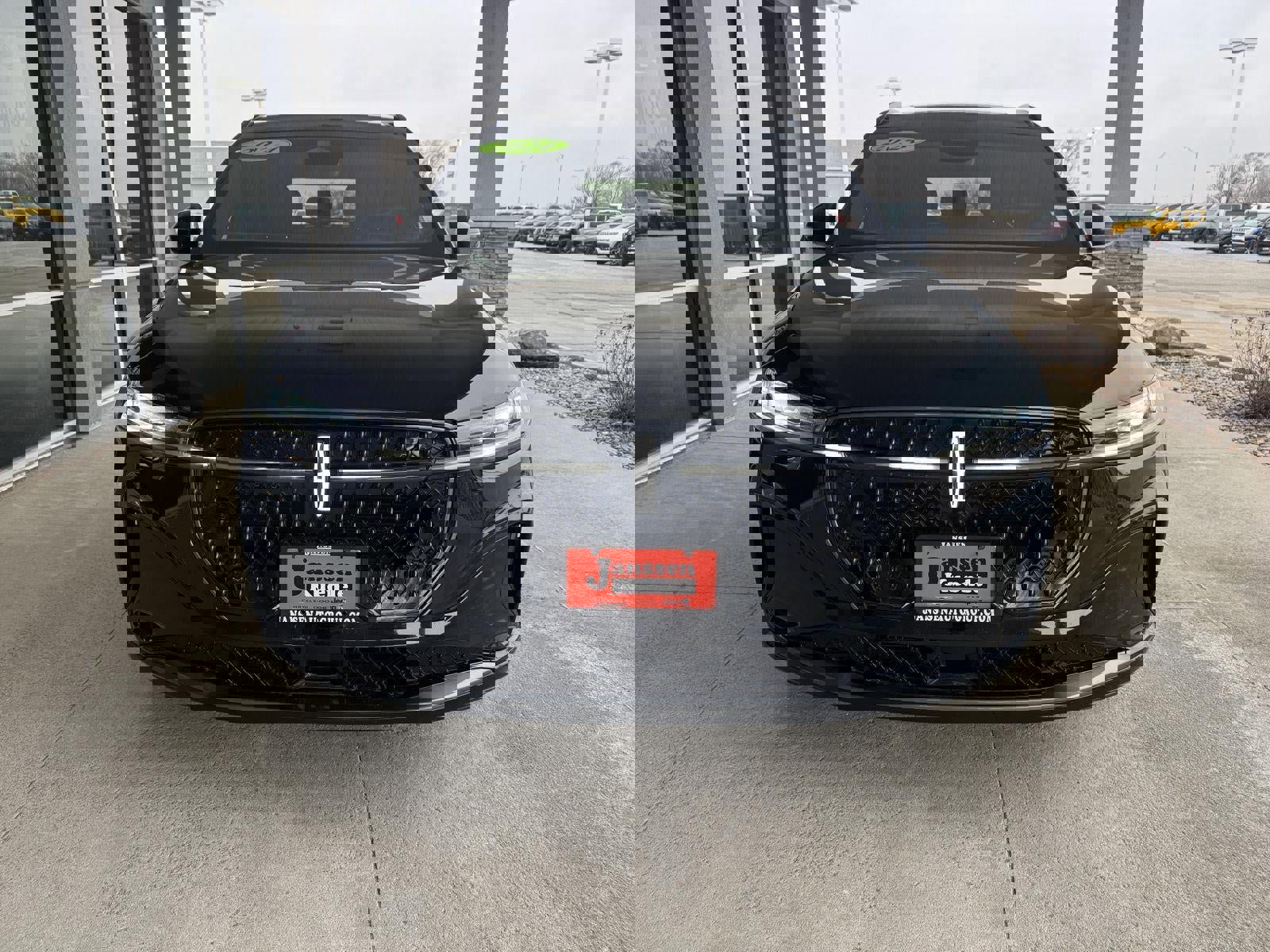 Used 2024 Lincoln Nautilus Reserve w/ Equipment Group 202A image 3