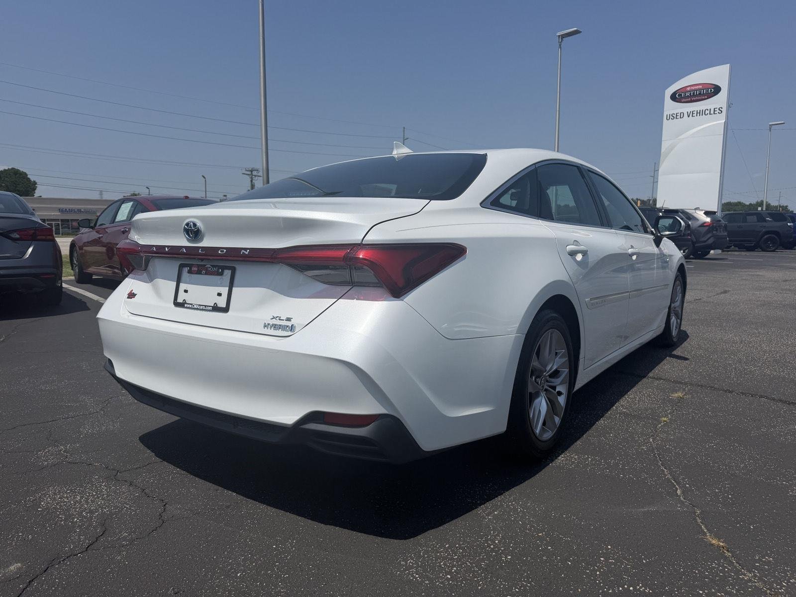 Used 2020 Toyota Avalon XLE w/ Moonroof Package FWD image 7