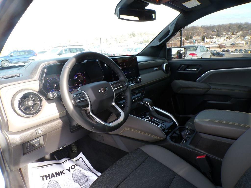 Used 2024 Chevrolet Colorado ZR2 w/ Technology Package AWD/4WD image 13