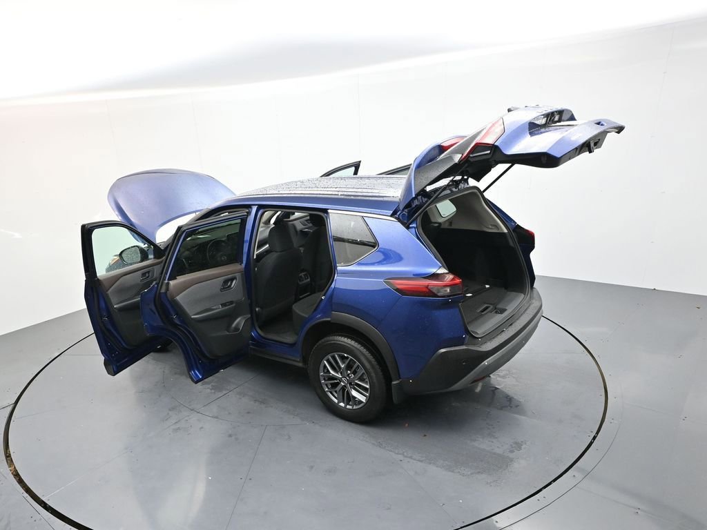 Used 2023 Nissan Rogue S image 38