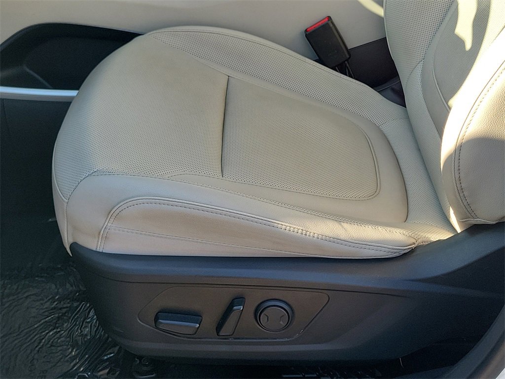 Used 2024 Hyundai Tucson Limited image 16