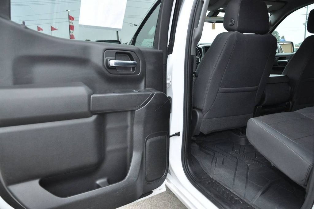 Used 2019 Chevrolet Silverado 1500 LT w/ Texas Edition image 13