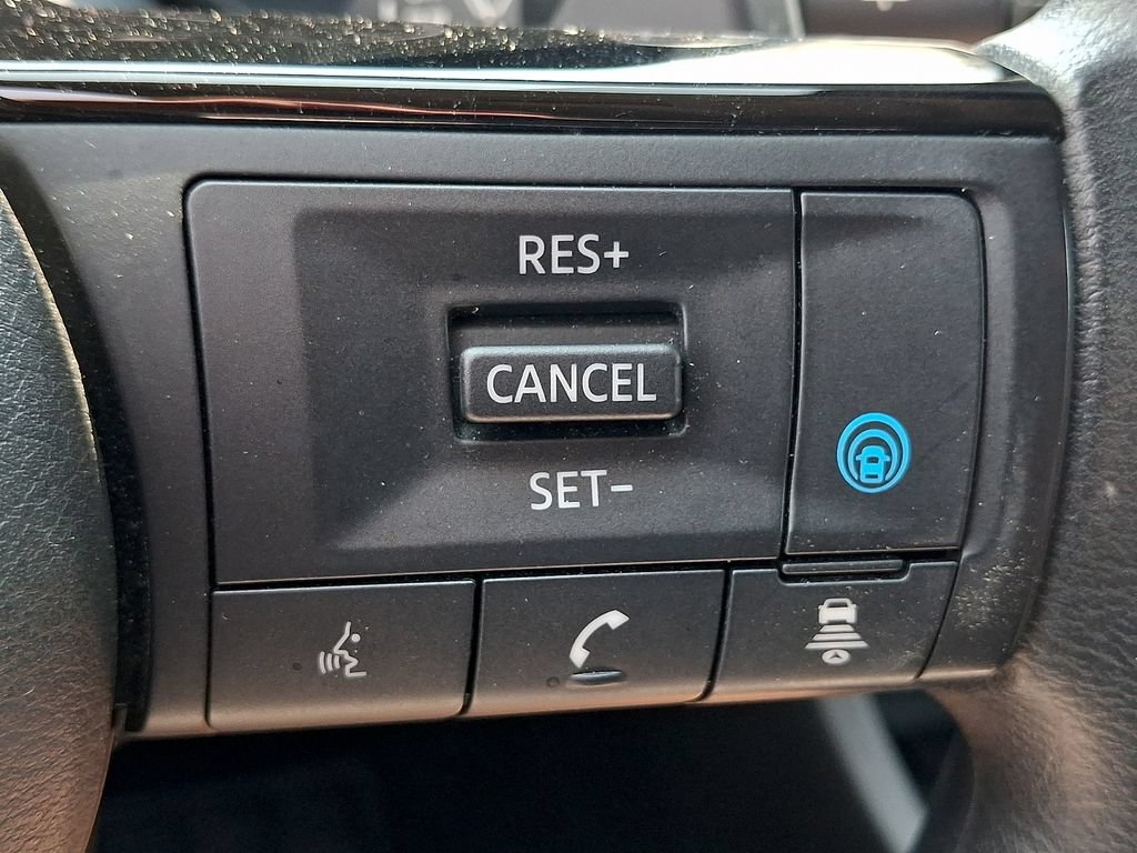 Used 2021 Nissan Rogue SV AWD/4WD image 23