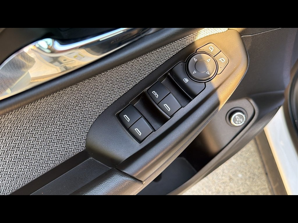 Used 2024 Chevrolet TrailBlazer LT w/ Convenience Package AWD/4WD image 8