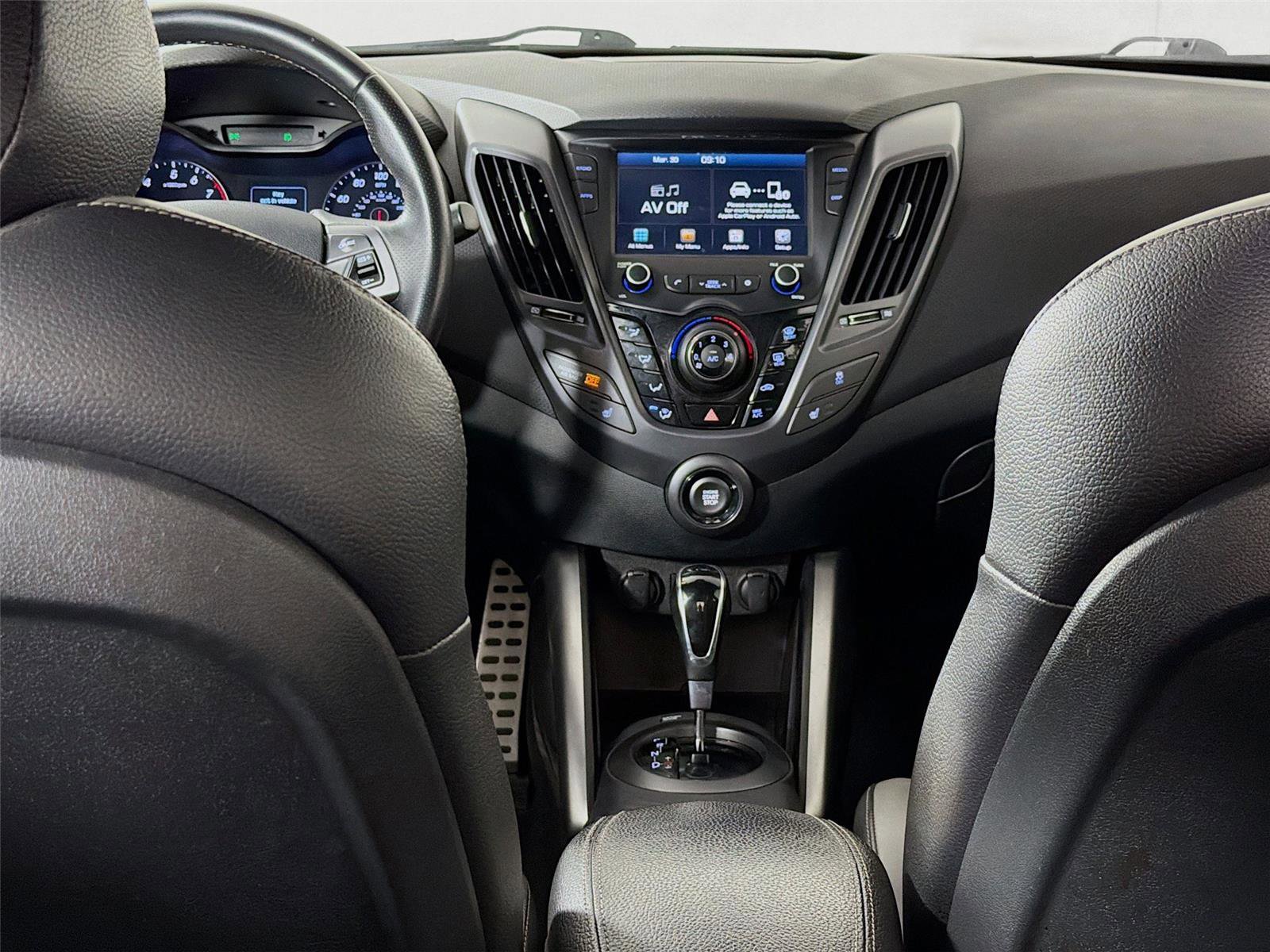 Used 2017 Hyundai Veloster Turbo image 22