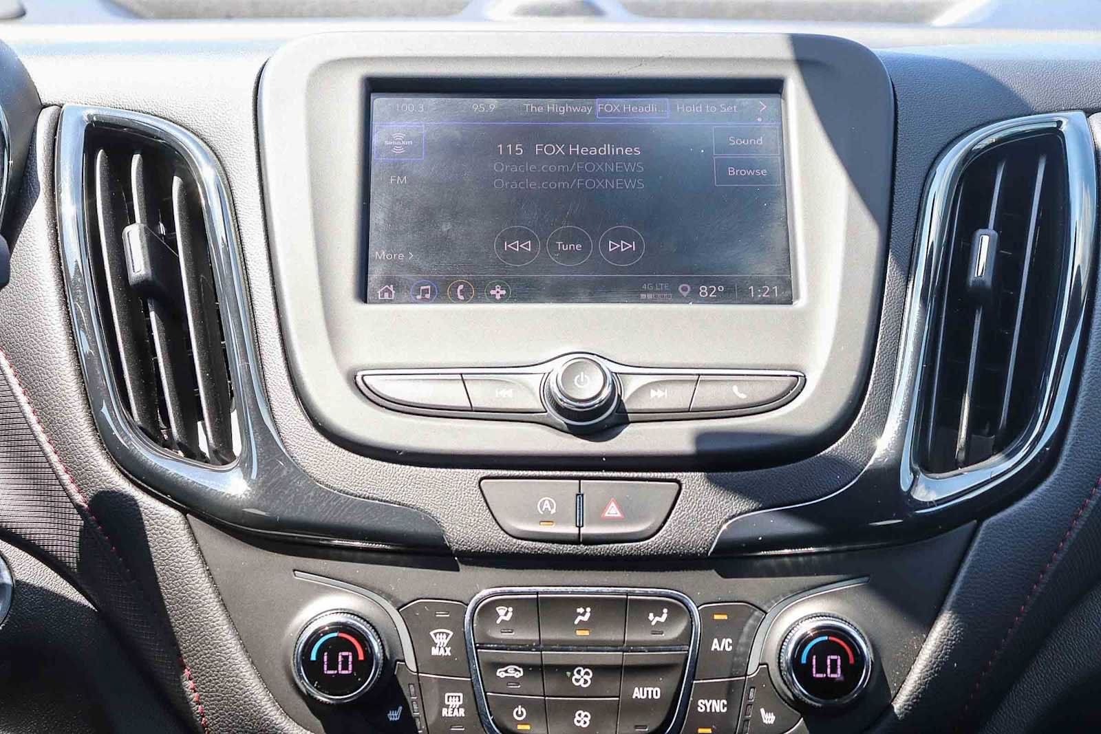 Used 2023 Chevrolet Equinox RS image 15