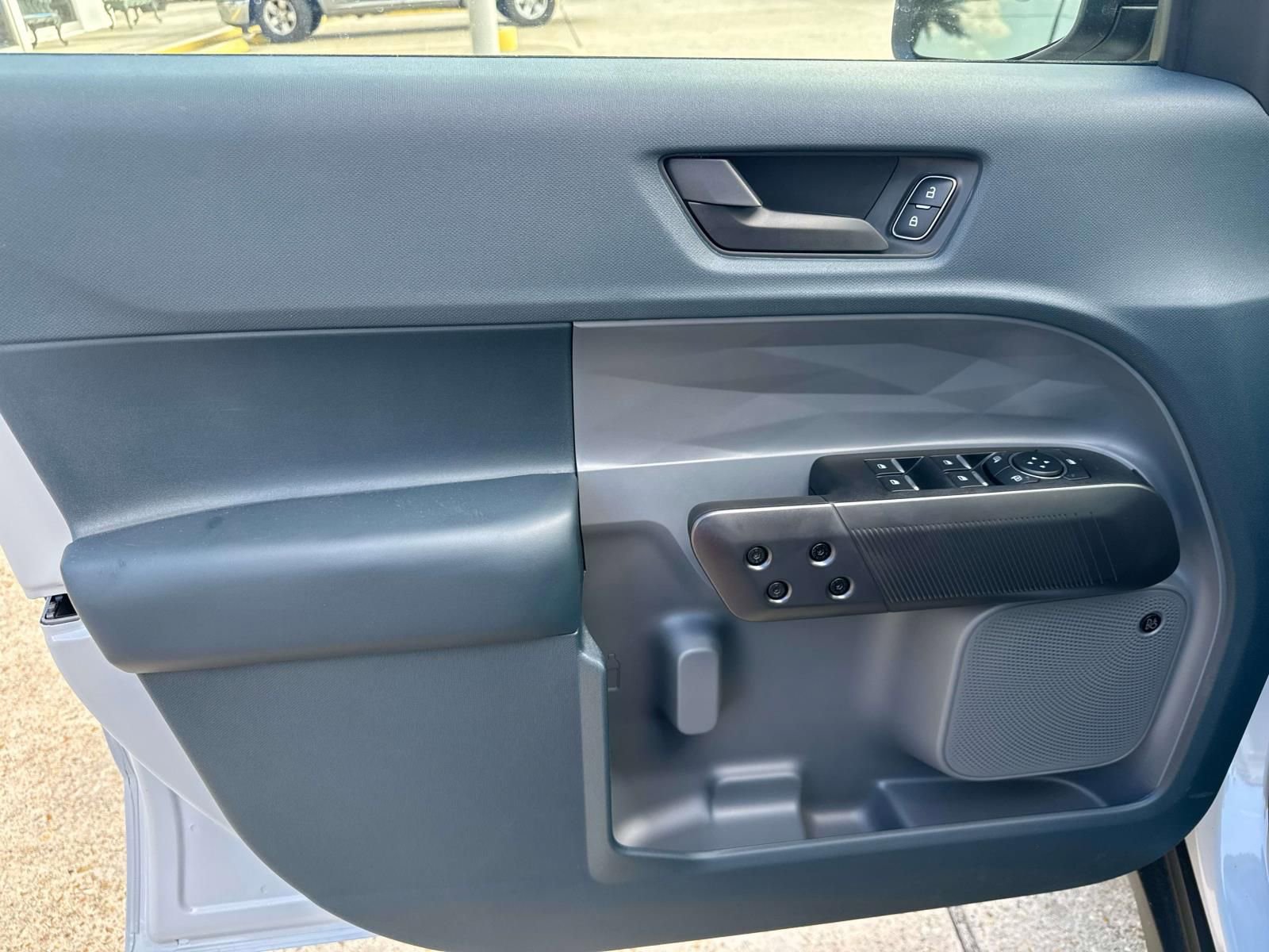 New 2025 Ford Maverick Lariat w/ Black Appearance Package image 31