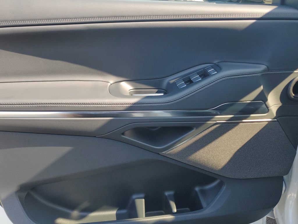 New 2025 Lincoln Navigator L Reserve w/ Jet Appearance Package image 17