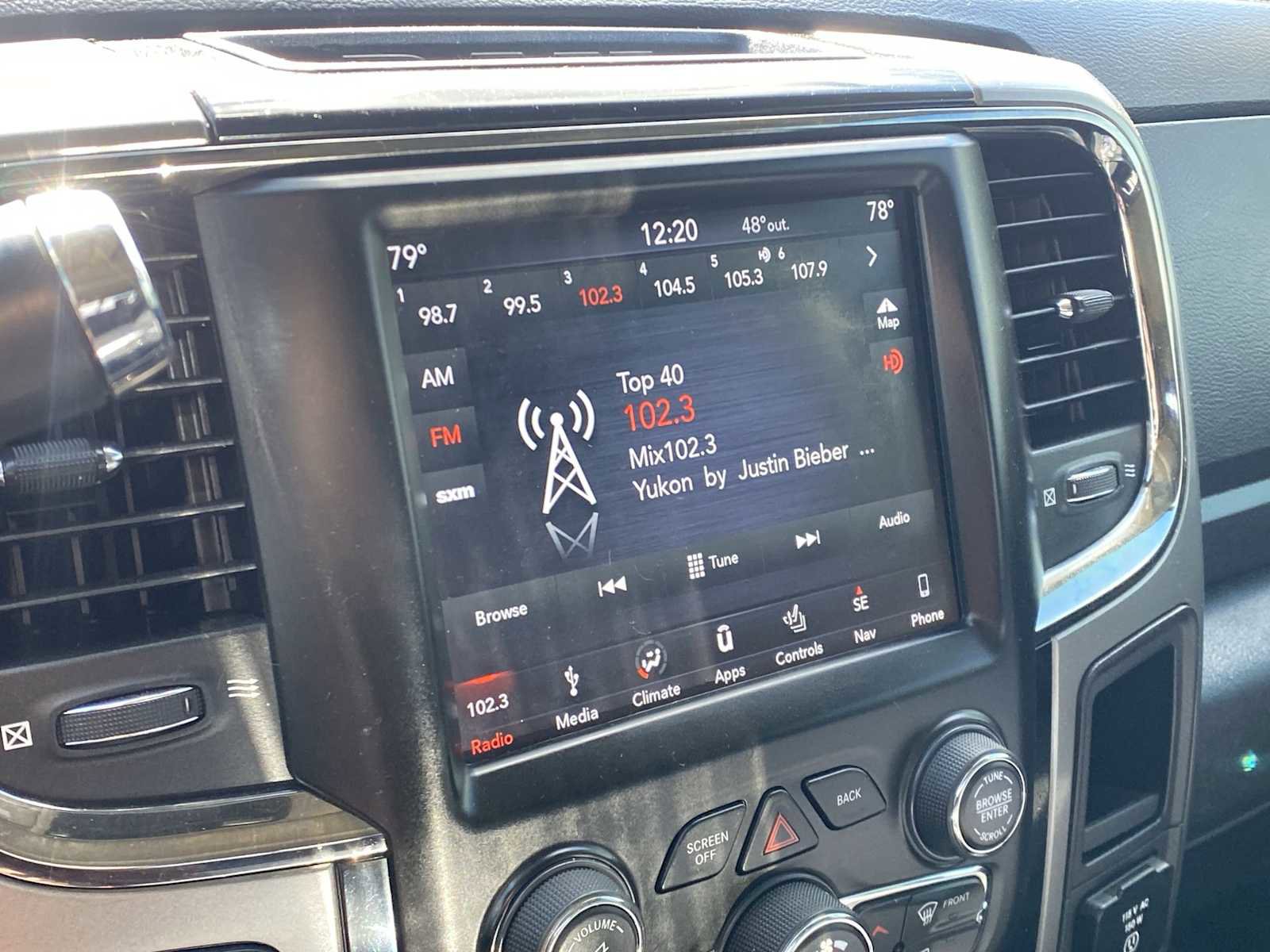 Used 2018 RAM 2500 Laramie w/ Sport Appearance Group image 27