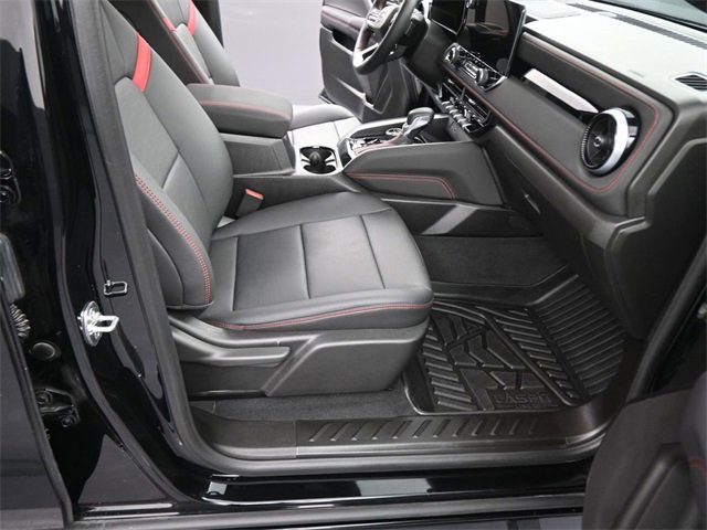 Used 2025 Chevrolet Colorado Z71 w/ Technology Package image 12