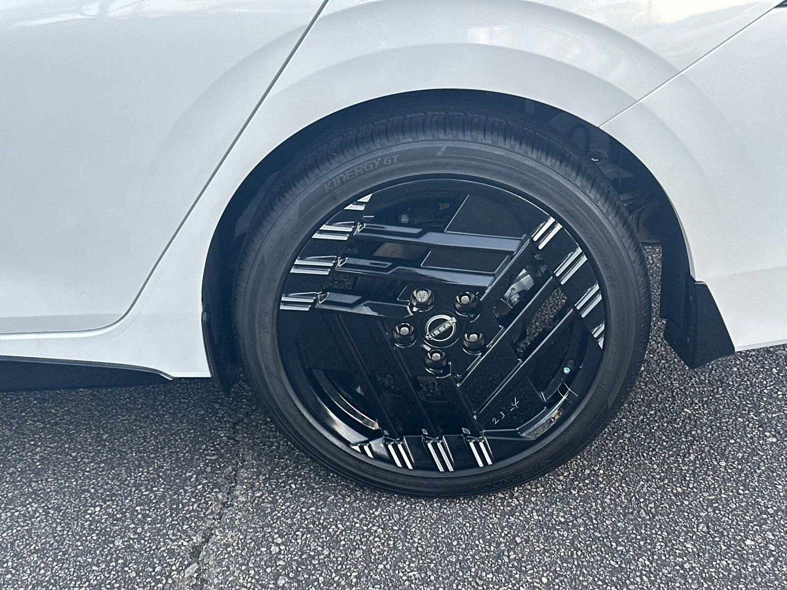 New 2026 Nissan Sentra SR w/ Floor Mat Package FWD image 19