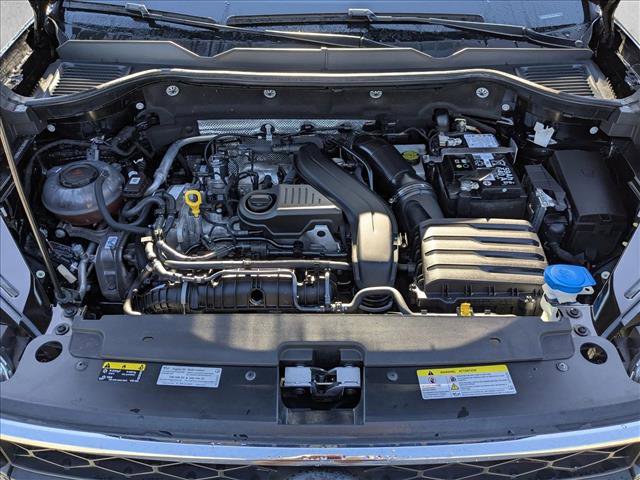 Used 2024 Volkswagen Taos SE image 21