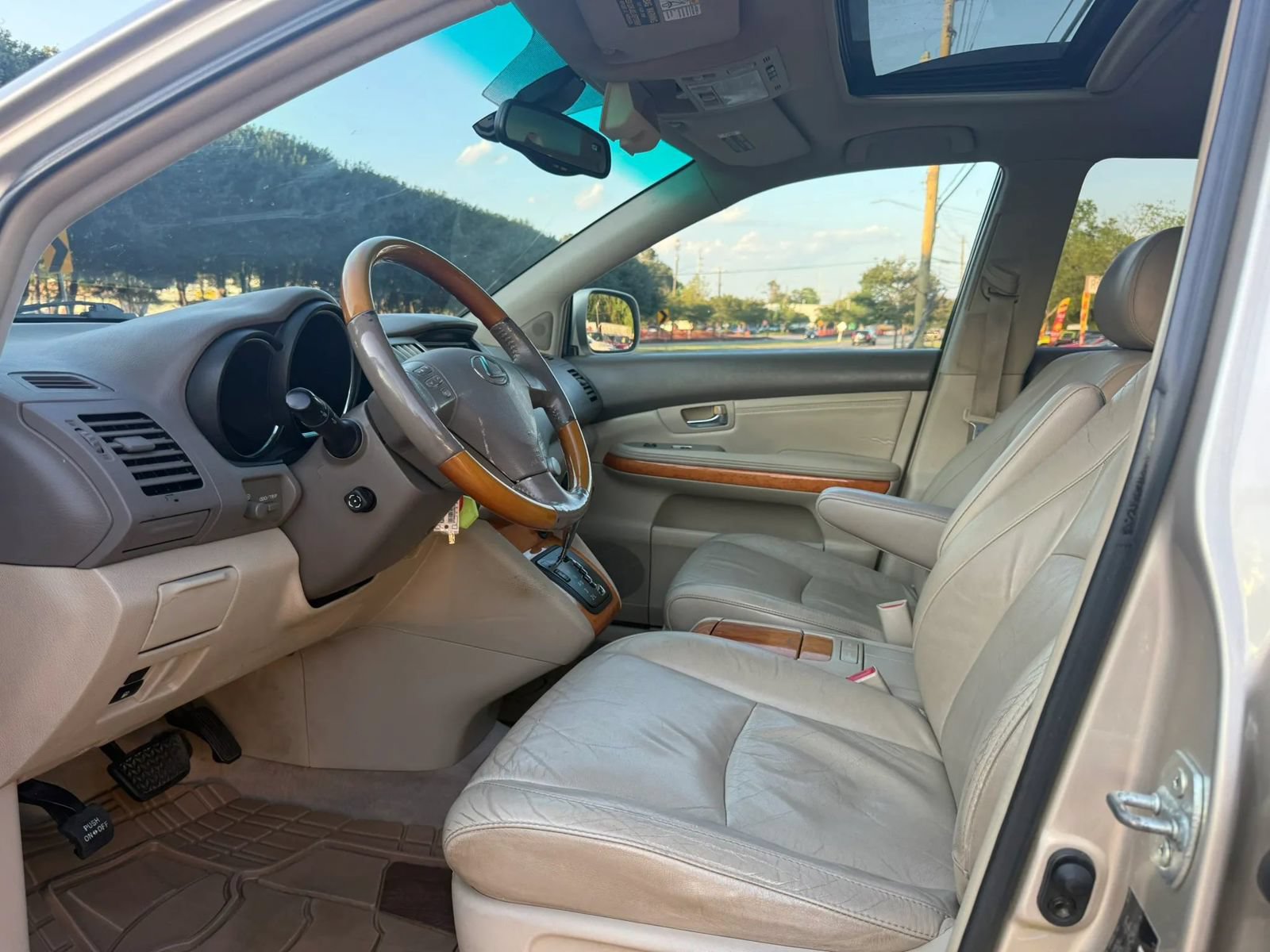 Used 2005 Lexus RX 330 FWD image 12