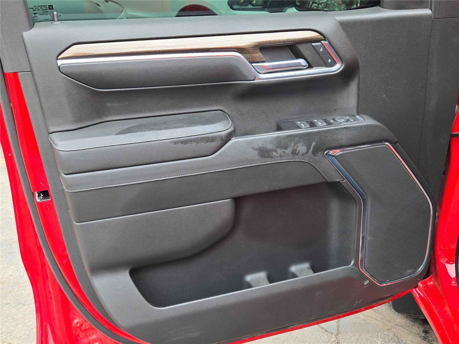 Used 2023 Chevrolet Silverado 1500 LT AWD/4WD image 18