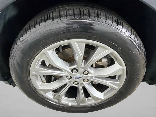 Used 2023 Ford Explorer XLT w/ Equipment Group 202A RWD image 11