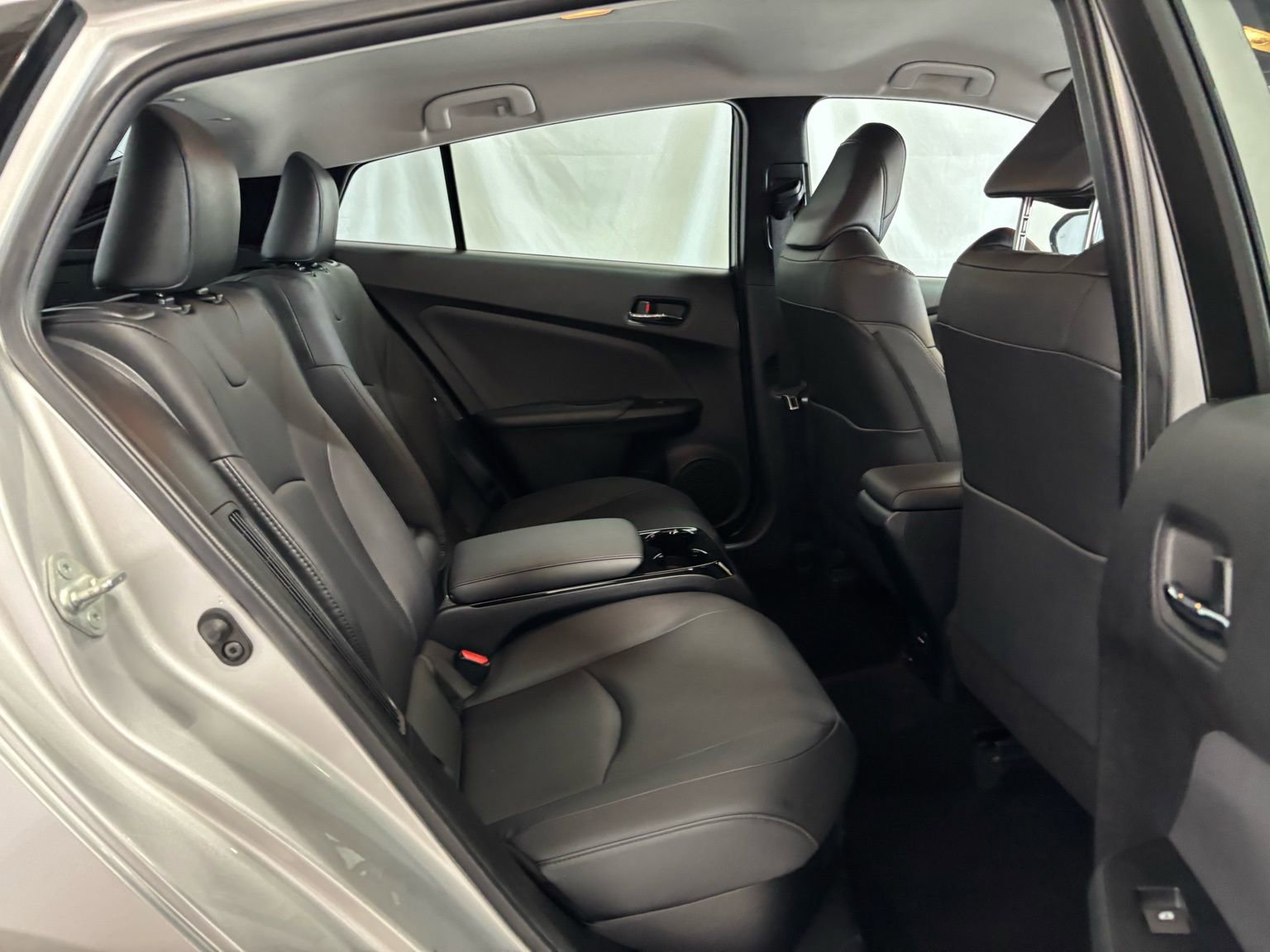 Used 2018 Toyota Prius Prime Advanced FWD image 14