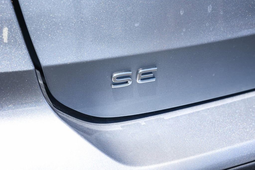 New 2025 Volkswagen Taos SE image 14