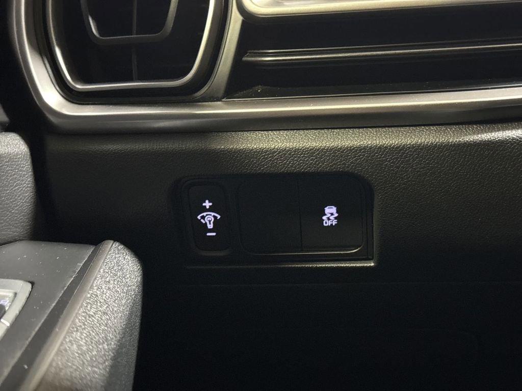 Used 2024 Kia Sorento S FWD image 19