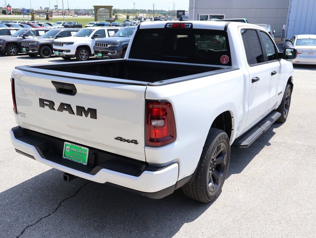 New 2026 RAM 1500 Express AWD/4WD image 30