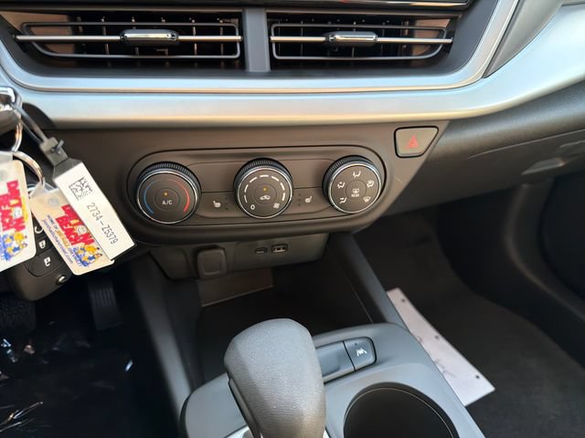 New 2026 Chevrolet Trax LS w/ LS Convenience Package FWD image 26