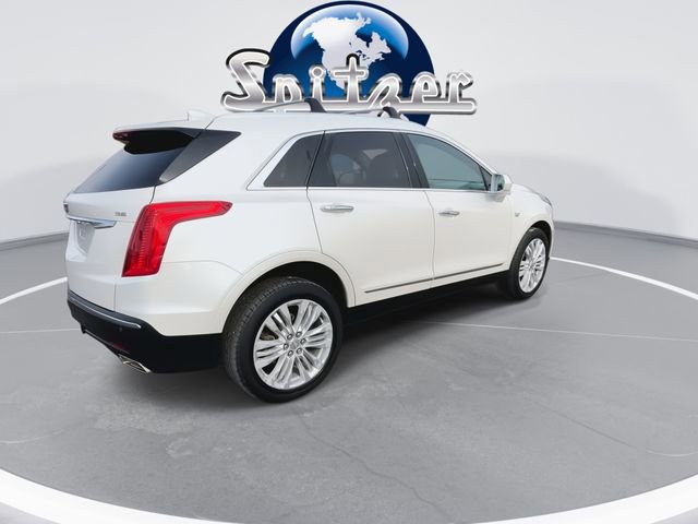 Used 2017 Cadillac XT5 Premium Luxury AWD/4WD image 8