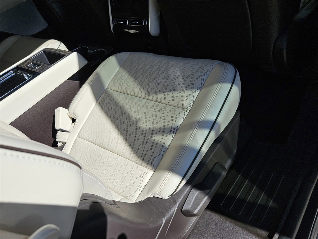 Used 2020 Lincoln Aviator Black Label w/ Dynamic Handling Package image 36